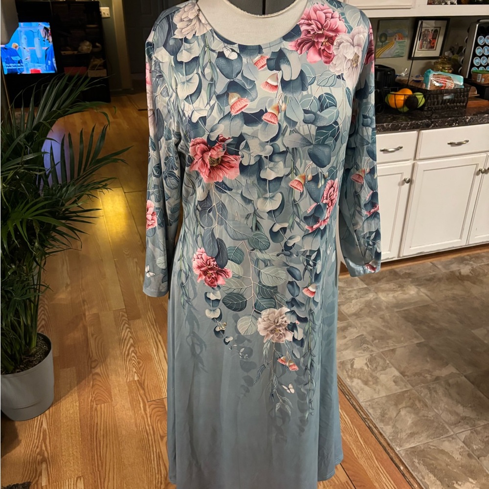Elegant Floral Long Sleeve Dress